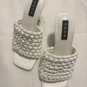 AQUA Katy Women's White Slip On Open Toe Heeled Mules Sandals Size 7 1/2 M
